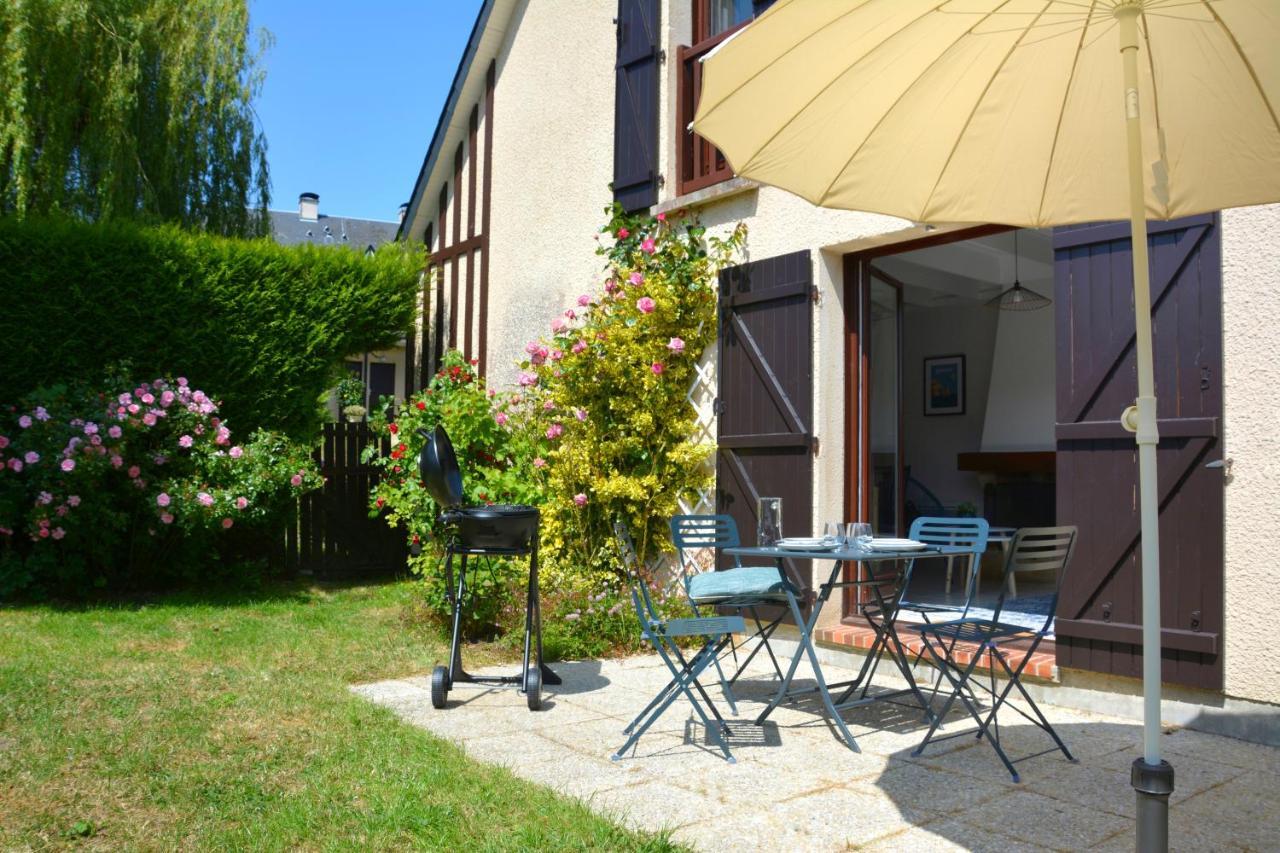 Cottage With Large Garden 15 Minutes Walk From The Beach Villers-sur-Mer Dış mekan fotoğraf